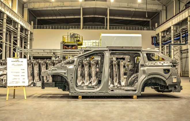 一体化压铸维修天价账单:技术革新还是行业暴利?(图1)