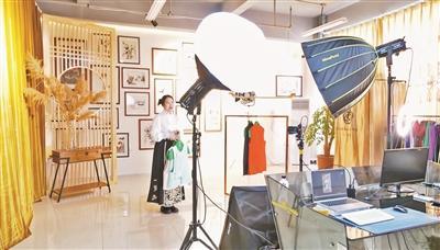 沧县服装服饰产业全链条承接自北京京企服装产业在冀“织”就新锦衣(图3)