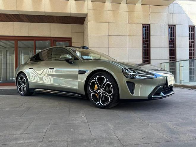 雷军砸1亿救市！能买回信心吗？“过度营销”正在杀死小米？(图4)