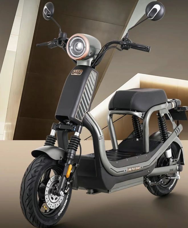 续航110公里+钣金车身!两款高性价比新国标电动车通勤代步神器(图6)