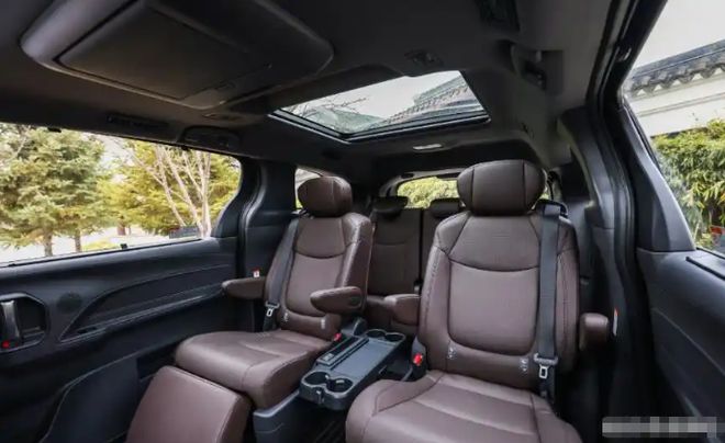 20多万的丰田格瑞维亚值得购买吗?(图7)